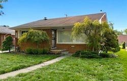 24601 Wood Street, St. Clair Shores, MI 48080