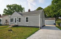 3922 Hogarth Avenue, Flint, MI 48532-5261