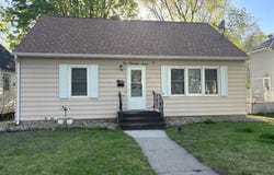 207 S 6th Street, Montevideo, MN 56265