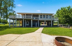 39070 Pike 202, Annada, MO 63330