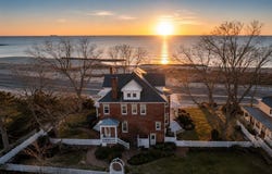 306 BAY AVE, CAPE CHARLES, VA 23310
