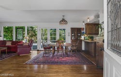 1082 La Cresta Drive, Thousand Oaks, CA 91362