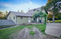 1 Ridge Rd, Crofton, NE 68730