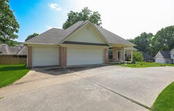 827 Miller Loop, Benton, AR 72019