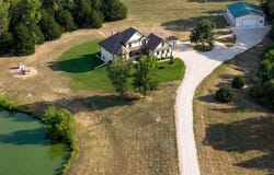6719 E 43rd Ave, Hutchinson, KS 67502