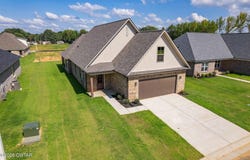 12 Cecellia Cove, Jackson, TN 38305