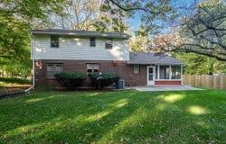 823 COOLIDGE Place, ROCKFORD, IL 61107