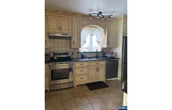 521 Olympia Avenue, Cliffside Park, NJ 07010
