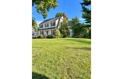 27 Hilltop St, West Springfield, MA 01089