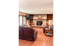 512 Pleasantview Lane, Lakin, KS 67860