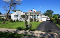 2213 Cedar Street, Des Plaines, IL 60018