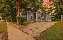 323 E Main Street, Maple Rapids, MI 48853