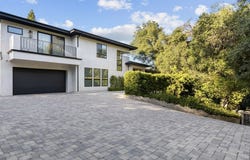17401 Rancho St, Encino, CA 91316