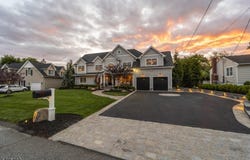 11 Amelia Dr, Old Tappan Boro, NJ 07675-6913