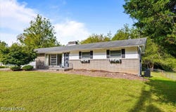 154 E Wolf Valley Rd, Heiskell, TN 37754