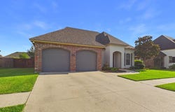 102 Copper Ridge Drive, Youngsville, LA 70592