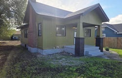 2208 E Sharp Ave, Spokane, WA 99202