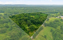 329 Old Standing Stone Rd, Livingston, TN 38570