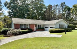 5 Plantation Circle, Carrollton, GA 30117