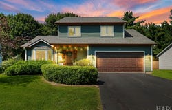 1109 Hollywood Boulevard, McHenry, IL 60050