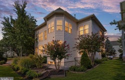 8401 TILLETT LOOP, MANASSAS, VA 20110