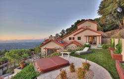 15668 Bohlman RD, Saratoga, CA 95070