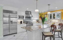 1218 Mockingbird Rd, Key Largo, FL 33037