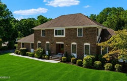 1 Cook Place, Middletown, NJ 07748