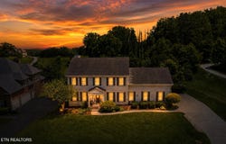 69 Rolling Links Blvd, Oak Ridge, TN 37830