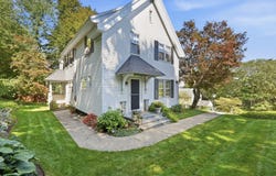 39 Otsego Road, Worcester, MA 01609