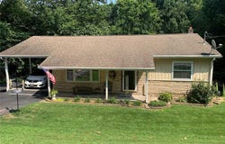 1223 W Cape Rock Drive, Cape Girardeau, MO 63701