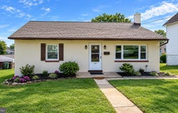 321 N 7TH STREET, PERKASIE, PA 18944