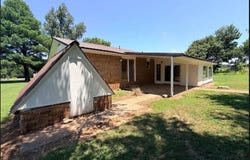 472462 E 1125 RD, Muldrow, OK 74948