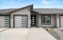 1117 Fairhaven Loop, Richland, WA 99352