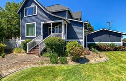 952 E MAIN St, Monmouth, OR 97361