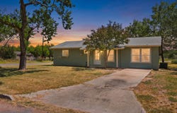 15100 Norvell St, Lytle, TX 78052