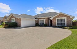 3606 Doublewood Dr, Longview, TX 75604