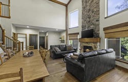 166 Streamside Drive, Hollister, MO 65672