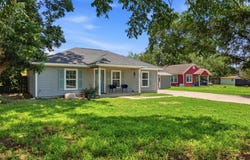 554 W Austin, Luling, TX 78648