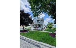 305 N Washington St, Abingdon, IL 61410