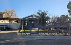 216 E 10th St, McCamey, TX 79752