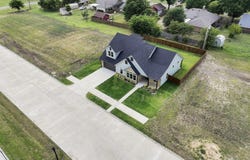 512 Bandera Drive, Howe, TX 75459