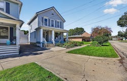 218 Exchange Street, Marshall, MI 49068