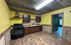 606 Lilly Street, Cleburne, TX 76033