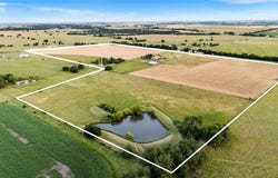 590 County Road 385, Valley View, TX 76272