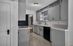 1339 SW High AVE, Topeka, KS 66604