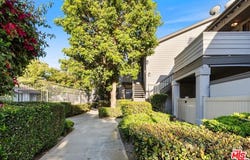 883 W 34th St, Long Beach, CA 90806