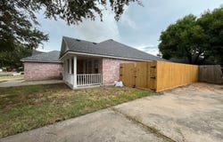 318 Long Point Dr, Portland, TX 78374