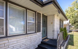 2037 N Weller Avenue, Springfield, MO 65803