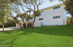 129 Dogwood Circle, Pine Knoll Shores, NC 28512